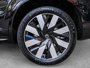 Volvo  T8 AWD Recharge Plug-In Hybrid Ultimate Bright