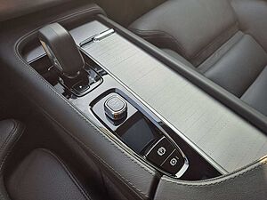 Volvo  T8 Recharge Ultimate Bright Plug-In Hybrid