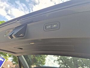 Volvo  T8 Ultra Bright Recharge Plug-In Hybrid AWD