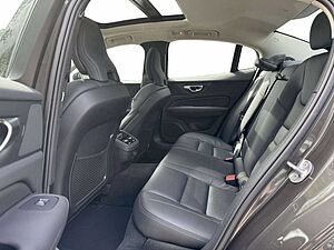 Volvo  B5 Ultimate Dark AWD