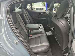 Volvo  T8 Ultimate Dark Recharge Plug-In Hybrid AWD