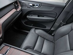 Volvo  T8 Plus Dark Recharge Plug-In Hybrid AWD