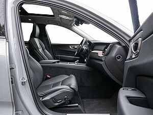 Volvo  T8 Plus Dark Recharge Plug-In Hybrid AWD