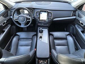 Volvo  B5 AWD Momentum Pro 7-SITZER | PANORAMA | 360° | A
