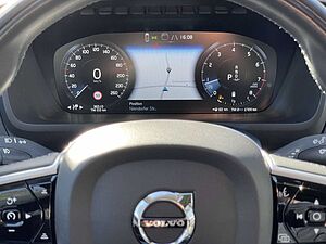 Volvo  B5 AWD Momentum Pro 7-SITZER | PANORAMA | 360° | A