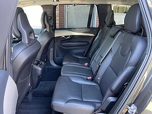 Volvo  B5 AWD Momentum Pro 7-SITZER | PANORAMA | 360° | A