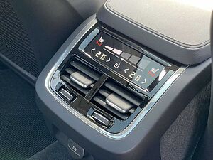 Volvo  B5 AWD Ultimate 360° | AHK | PANORAMA