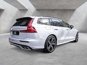 Volvo  T8 Recharge Plug-In Hybrid AWD Plus Dark