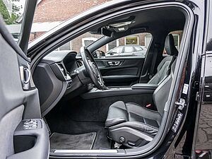 Volvo  D3 R-Design Geartronic *BLIS*NAVI*PDC*DAB*ACC*