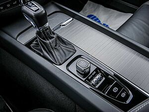 Volvo  D3 R-Design Geartronic *BLIS*NAVI*PDC*DAB*ACC*
