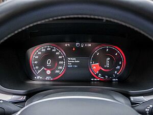 Volvo  D3 R-Design Geartronic *BLIS*NAVI*PDC*DAB*ACC*