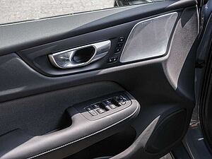 Volvo  B5 Ultimate Dark AWD B&W HUD STANDHZ LED
