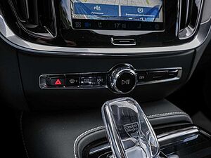 Volvo  T8 Ultimate Dark Recharge Plug-In Hybrid AWD