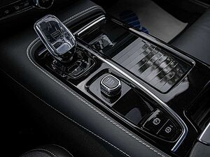 Volvo  T8 Ultimate Dark Recharge Plug-In Hybrid AWD