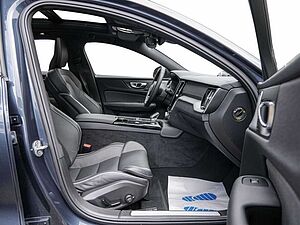 Volvo  T8 Ultimate Dark Recharge Plug-In Hybrid AWD