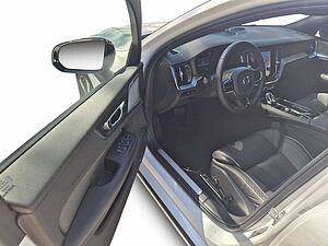 Volvo  T8 Ultimate Dark Recharge Plug-In Hybrid AWD