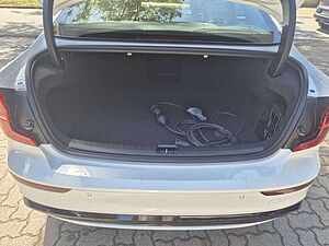 Volvo  T8 Ultimate Dark Recharge Plug-In Hybrid AWD