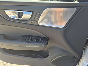 Volvo  T8 Ultimate Dark Recharge Plug-In Hybrid AWD