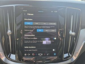 Volvo  T8 Ultimate Dark Recharge Plug-In Hybrid AWD