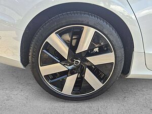 Volvo  T8 Ultimate Dark Recharge Plug-In Hybrid AWD