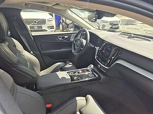 Volvo  T8 Ultimate Dark Recharge Plug-In Hybrid AWD