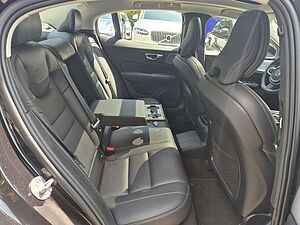 Volvo  T8 Ultimate Dark Recharge Plug-In Hybrid AWD