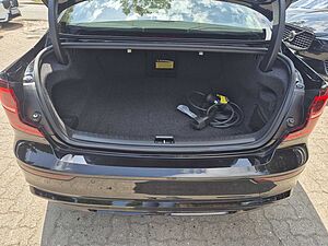 Volvo  T8 Ultimate Dark Recharge Plug-In Hybrid AWD