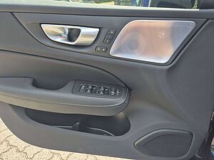 Volvo  T8 Ultimate Dark Recharge Plug-In Hybrid AWD
