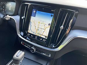 Volvo  T4 Geartronic Momentum Pro SHZ NAVI LED