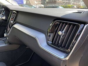 Volvo  T4 Geartronic Momentum Pro SHZ NAVI LED