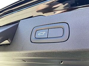 Volvo  T4 Geartronic Momentum Pro SHZ NAVI LED