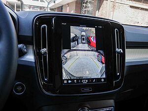 Volvo  B4 Plus Dark H/K HGSD NAVI FACEL. LED