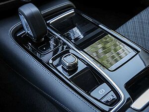 Volvo  T6 Core Recharge Plug-In Hybrid AWD