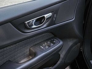 Volvo  T6 Core Recharge Plug-In Hybrid AWD