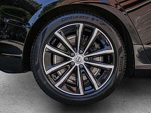Volvo  T6 Core Recharge Plug-In Hybrid AWD
