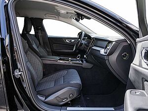 Volvo  T6 Core Recharge Plug-In Hybrid AWD