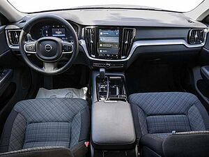 Volvo  T6 Core Recharge Plug-In Hybrid AWD
