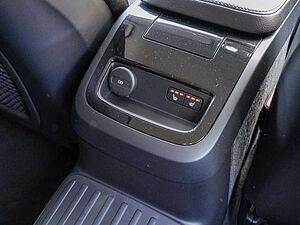 Volvo  T6 Core Recharge Plug-In Hybrid AWD