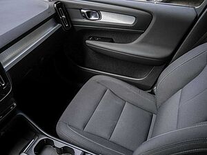 Volvo  T3 Momentum Pro Automatik *Kamera*PDC*Pilot-Assist