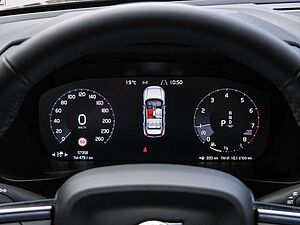 Volvo  T3 Momentum Pro Automatik *Kamera*PDC*Pilot-Assist