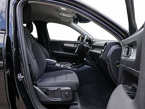Volvo  T3 Momentum Pro Automatik *Kamera*PDC*Pilot-Assist