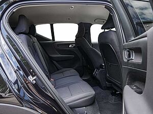Volvo  T3 Momentum Pro Automatik *Kamera*PDC*Pilot-Assist