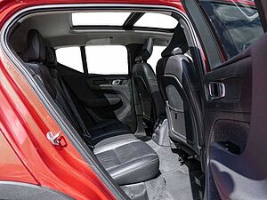 Volvo  T4 Inscription Expression Recharge Plug-In Hybrid