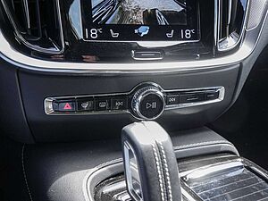 Volvo  T6 Recharge Plug-In Hybrid AWD R-Design
