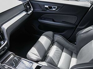 Volvo  T6 Recharge Plug-In Hybrid AWD R-Design