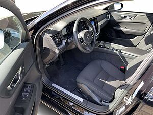 Volvo  B4 Geartronic Momentum Pro SHZ NAVI LED