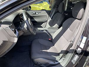 Volvo  B4 Geartronic Momentum Pro SHZ NAVI LED