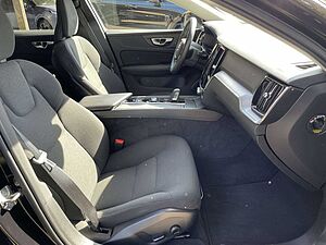 Volvo  B4 Geartronic Momentum Pro SHZ NAVI LED
