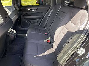 Volvo  B4 Geartronic Momentum Pro SHZ NAVI LED