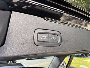 Volvo  B4 Geartronic Momentum Pro SHZ NAVI LED